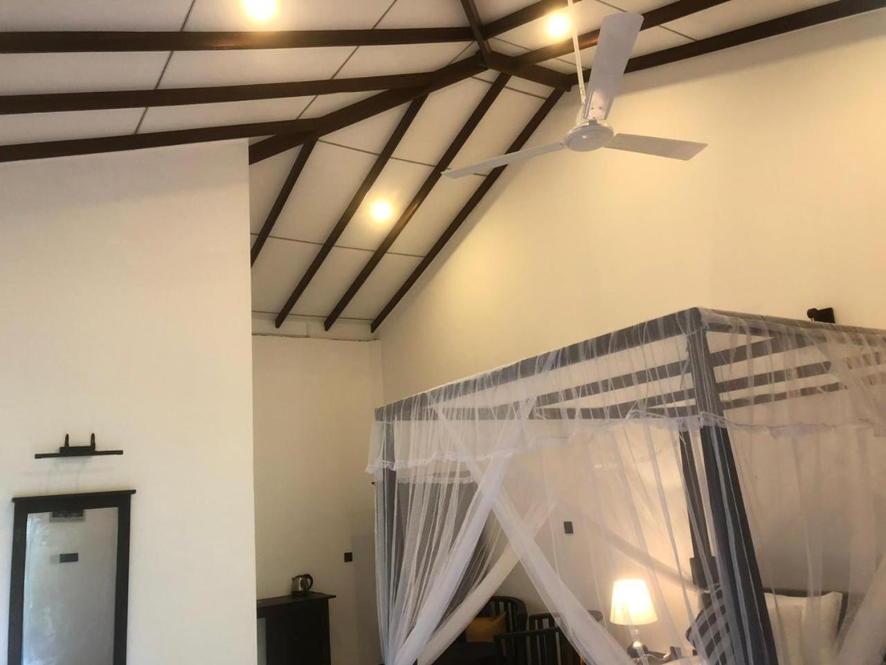 Skyresort Tangalle Exteriör bild