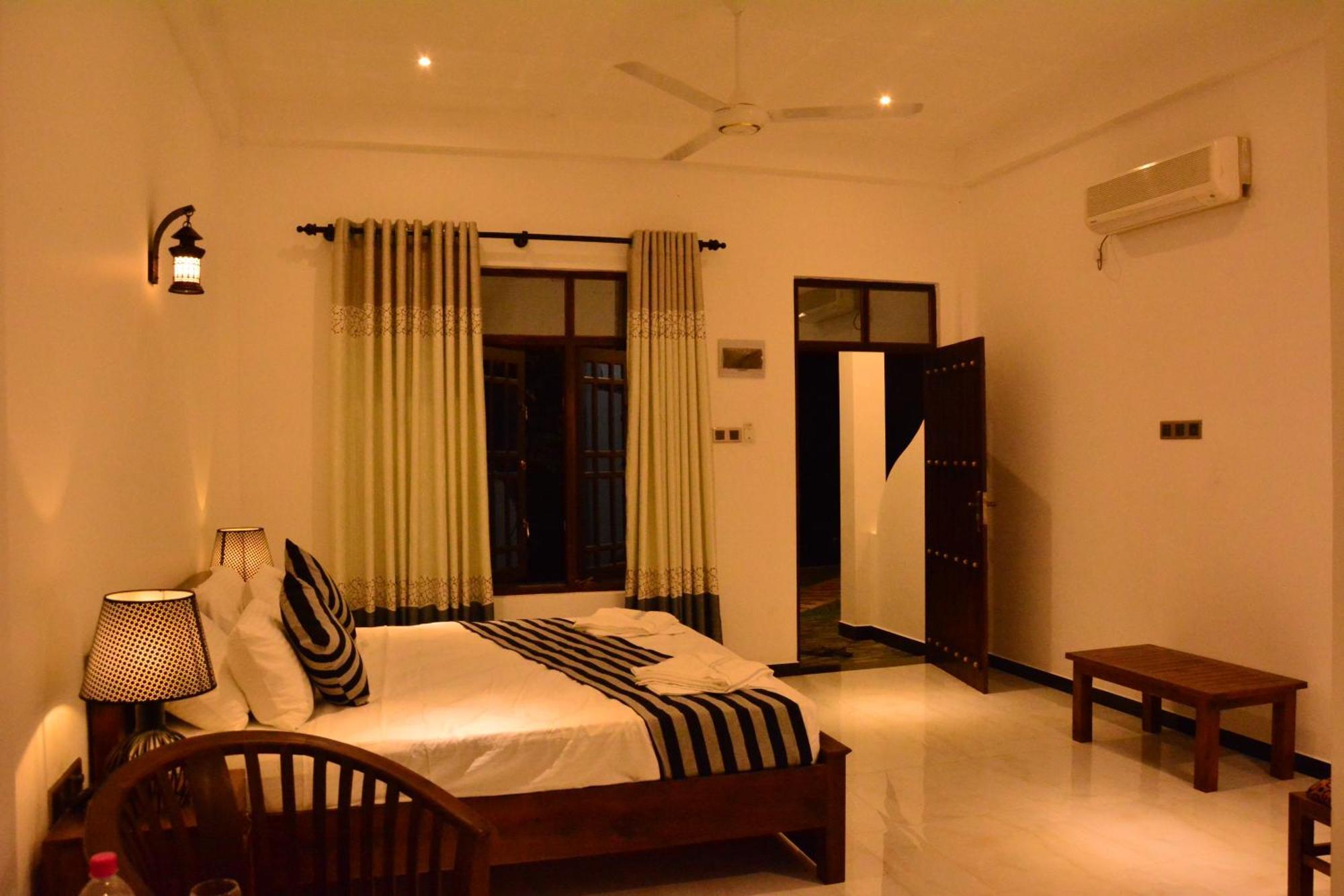 Skyresort Tangalle Exteriör bild