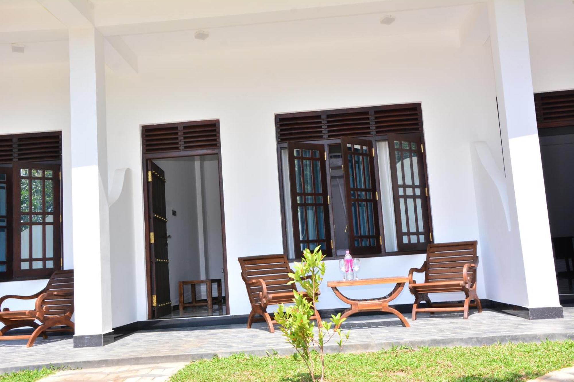 Skyresort Tangalle Exteriör bild