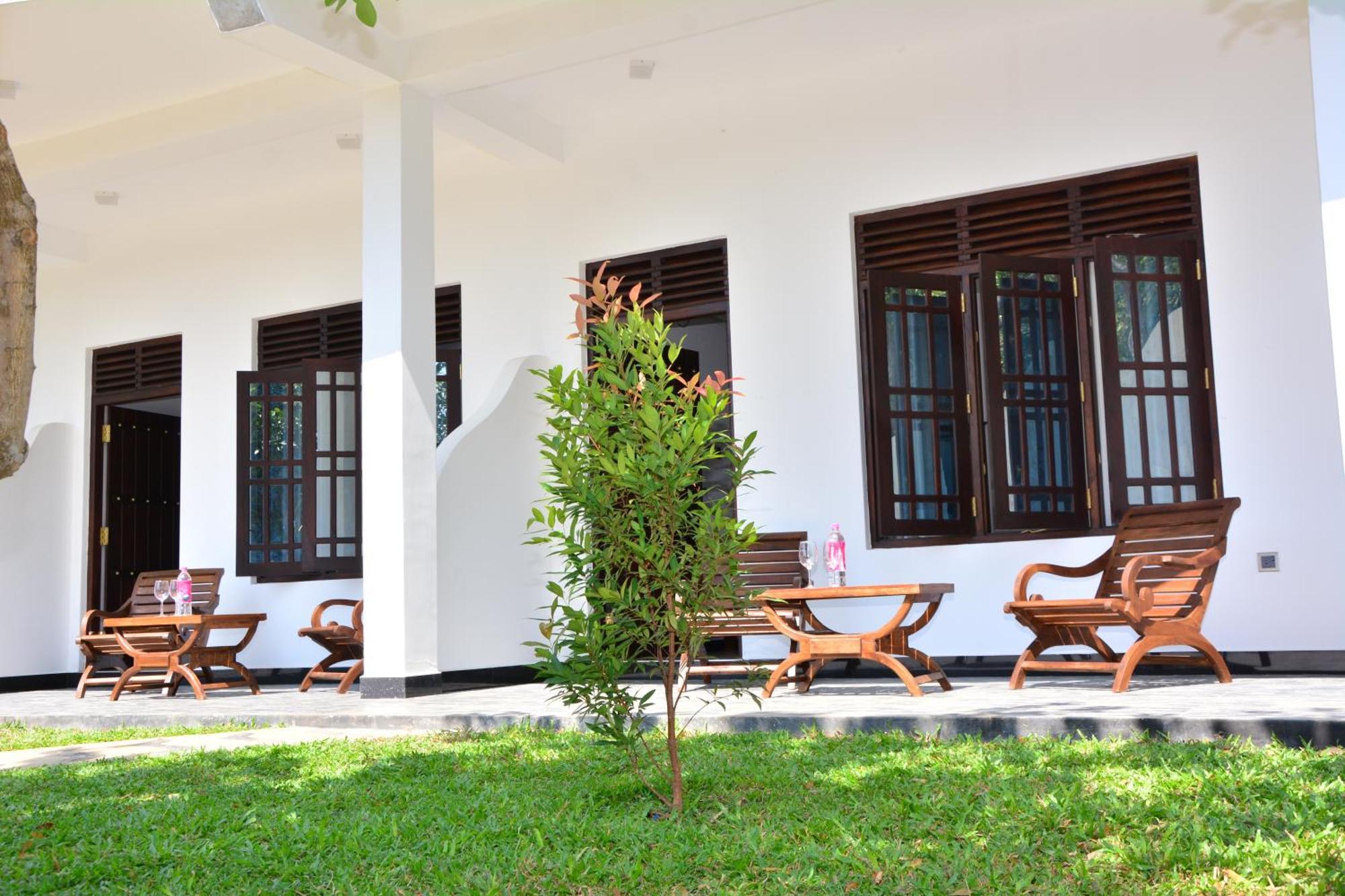 Skyresort Tangalle Exteriör bild